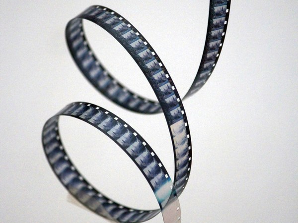 Film Base Matters: laboratori per indagare la pellicola ‘a passo ridotto’